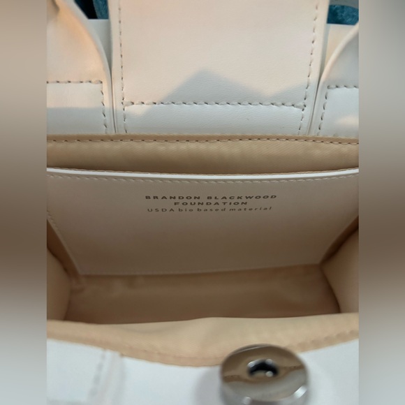 Brandon Blackwood ESR Purse - Picture 4 of 5